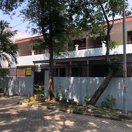Oyo 90482 Rumah Oma Syariah Kupang  Exteriér fotografie