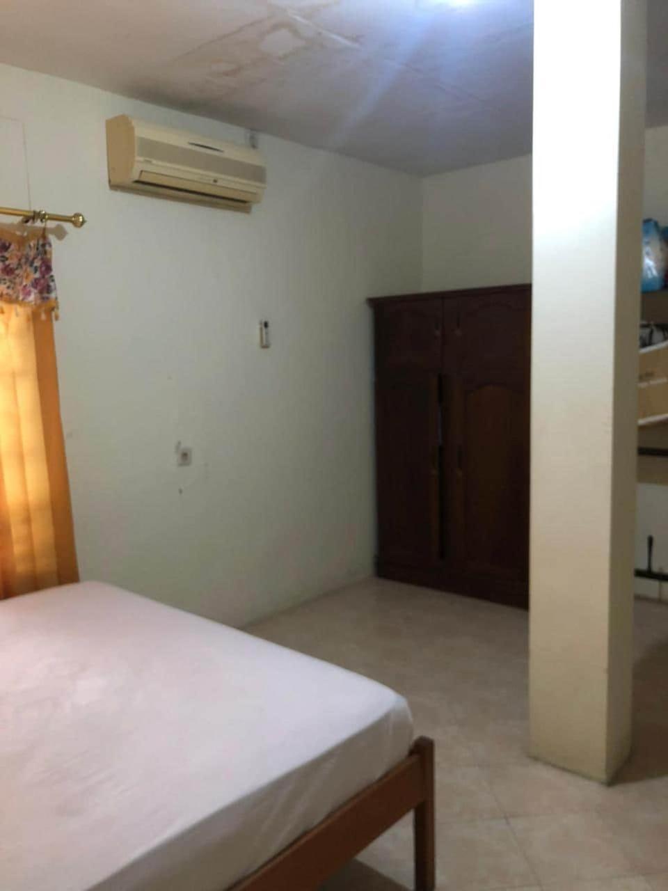 Oyo 90482 Rumah Oma Syariah Kupang  Exteriér fotografie
